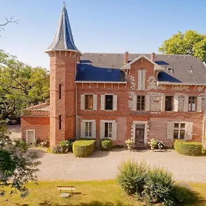 Bed & Breakfast Domaine Du Buc, Le Chateau